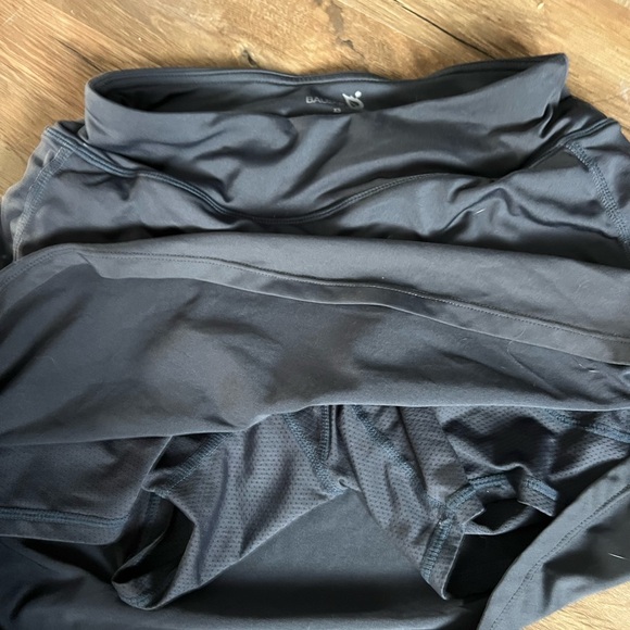 Baleaf Charcoal Skirt - Picture 2 of 3